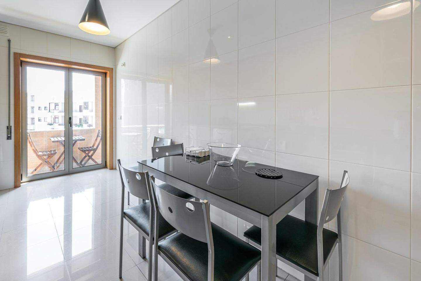 Апартаменты Guestready - Luxe Living By The Pool Повуа-ди-Варзин Экстерьер фото