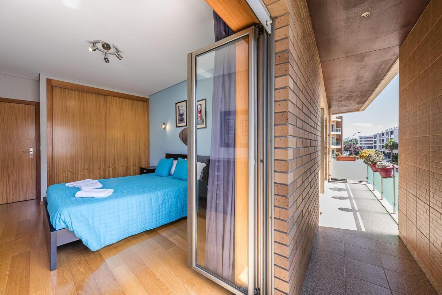 Апартаменты Guestready - Luxe Living By The Pool Повуа-ди-Варзин Экстерьер фото